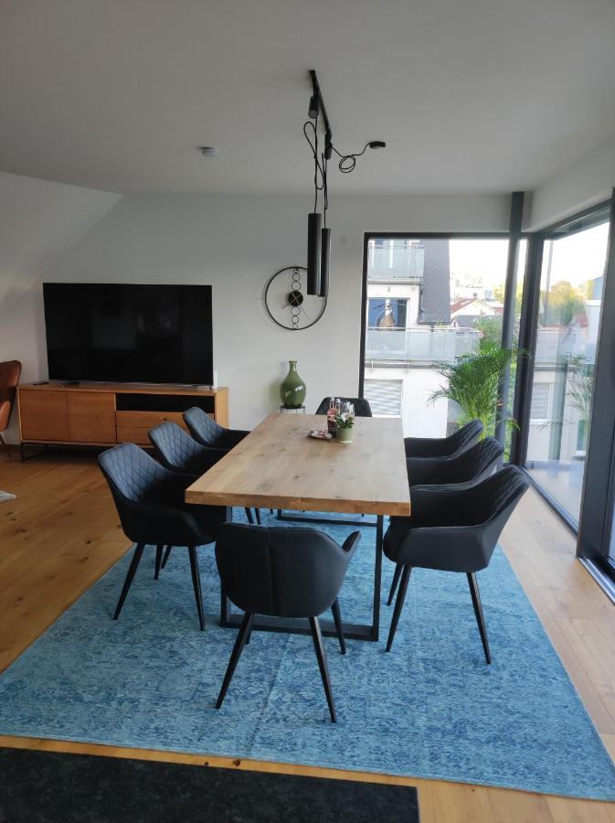 Luxurioeses Penthouse Mit Blick Auf Die Uno-City Und Dem Kaiserwasser. 3Schlafzimmer, 2 Baeder, Privat Lift Ins Apartment เวียนนา ภายนอก รูปภาพ